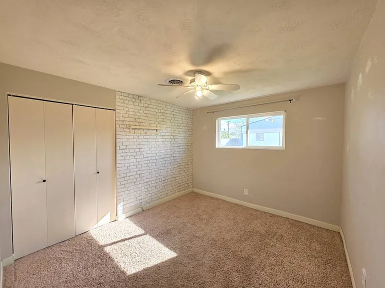 1601 S Yelm St — Photo 16