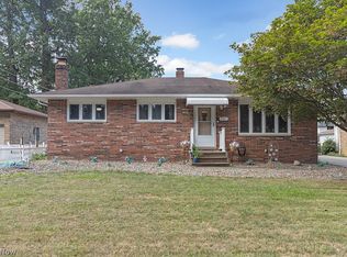2107 Vinewood Dr, Parma, OH 44134