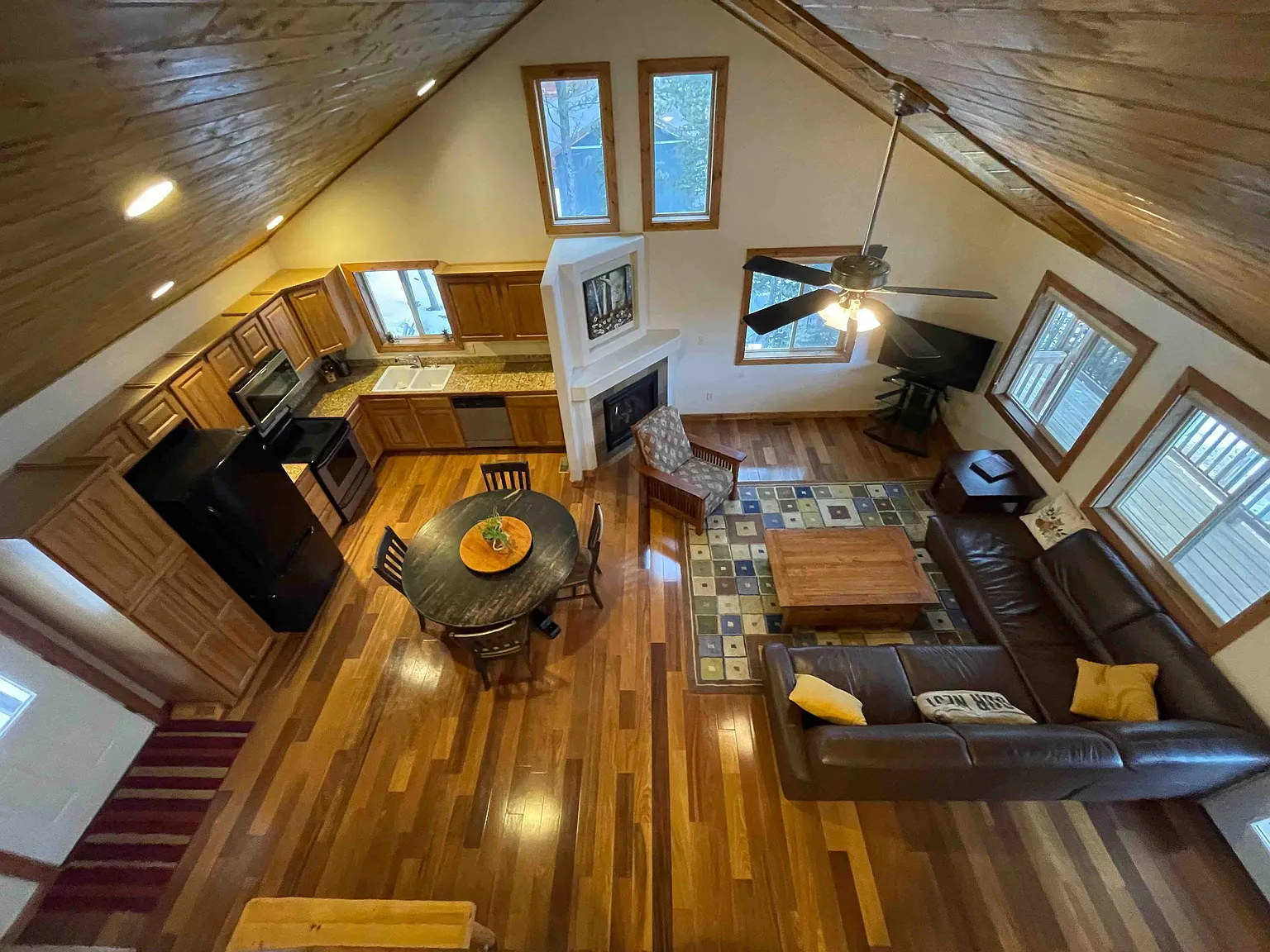 511 N Aspen St — Photo 1