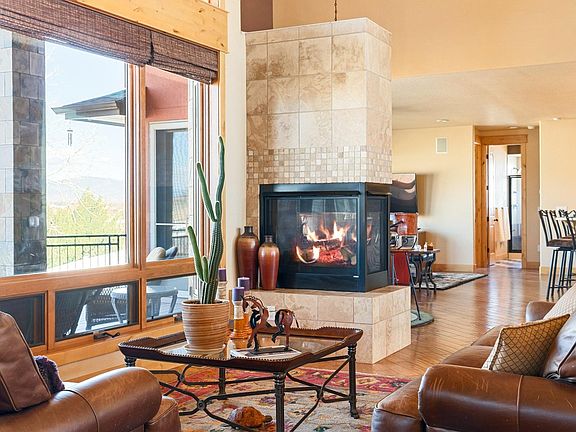 3rd image of 3032 Center Ridge Dr