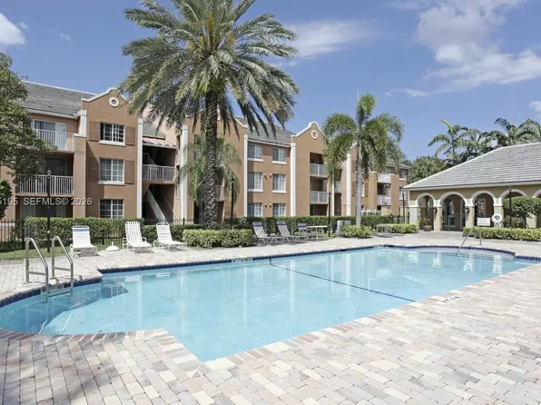 11145 SW 6th St APT 302, Hollywood, FL 33025