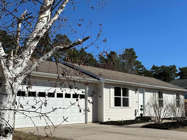 3049 Crimson Ranch Ln, Traverse City, MI 49685