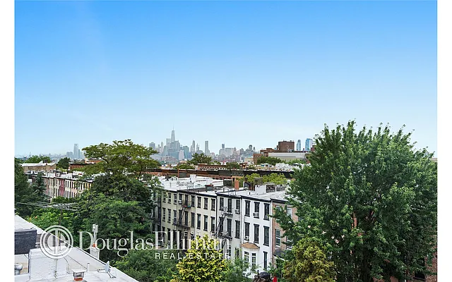 Sold by Douglas Elliman | media 21