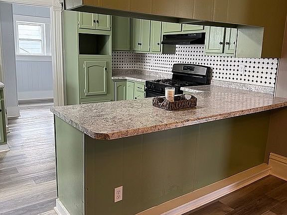 5th image of 3 S Hickory St