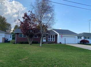 1520 Edwards Dr, Fremont, OH 43420