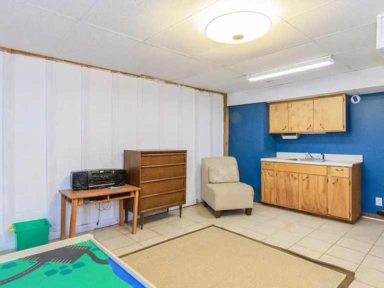 basement game room