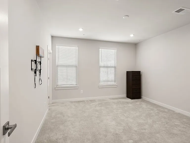 42564 Invergordon Ter — Photo 19