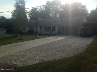 4735 Wakefield Ave NE, Comstock Park, MI 49321