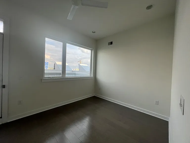 1636 N 5th Ct — Photo 15