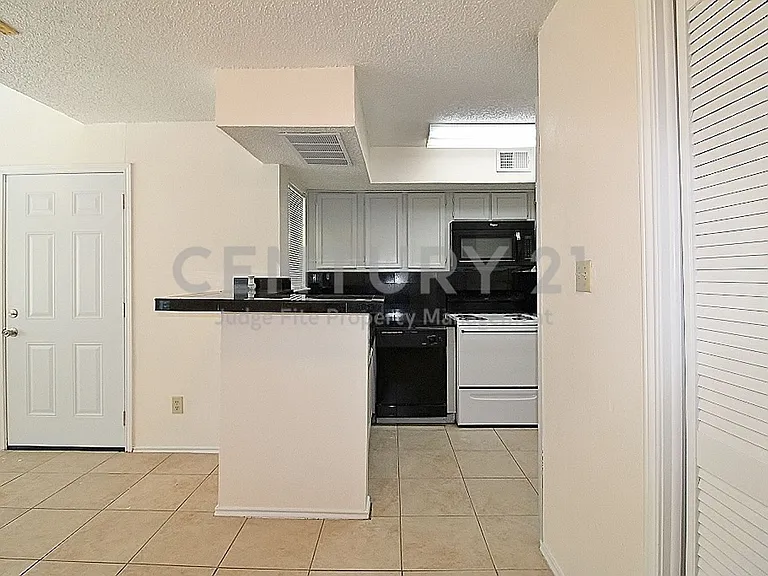 2301 Basil Dr #F203 — Photo 5