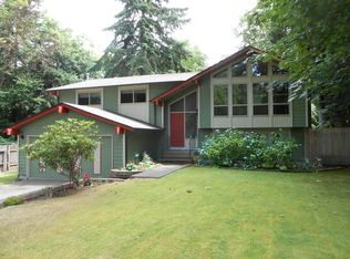 2421 NE Breezewood Ln, Bremerton, WA 98311