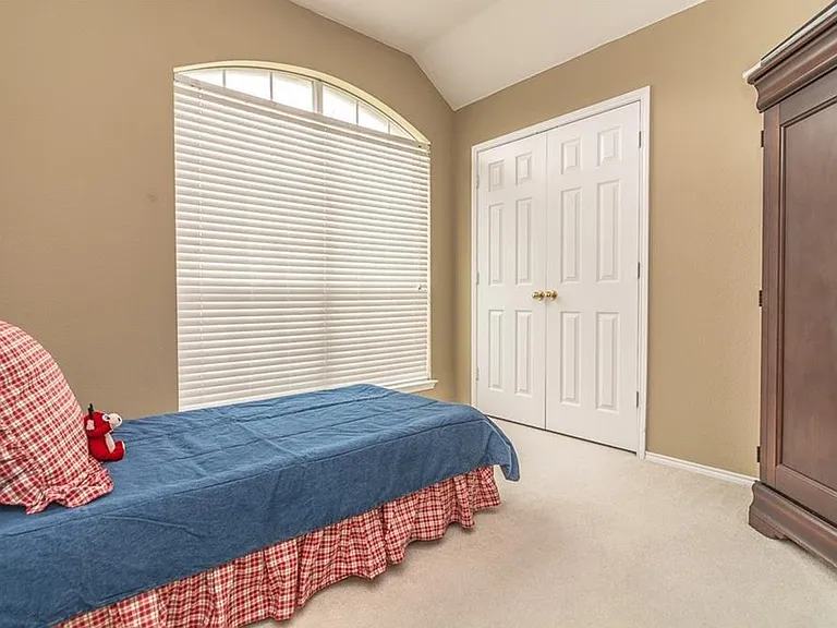 5708 Bedford Ln — Photo 11