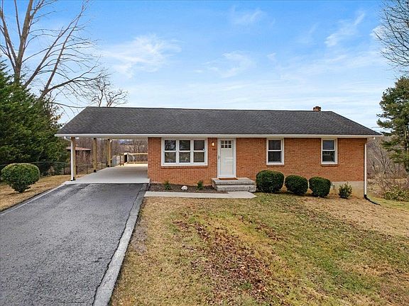 2nd image of 326 Rolling Hills Dr