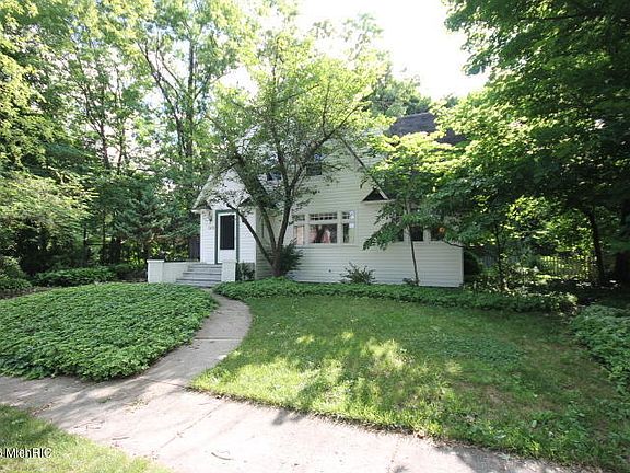 2nd image of 1308 Mound Ave NW