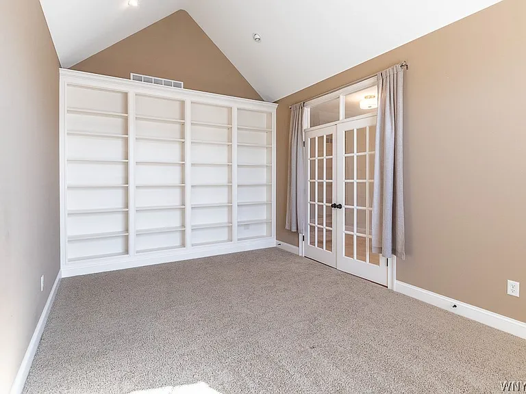 9 Hidden Creek Ct — Photo 6