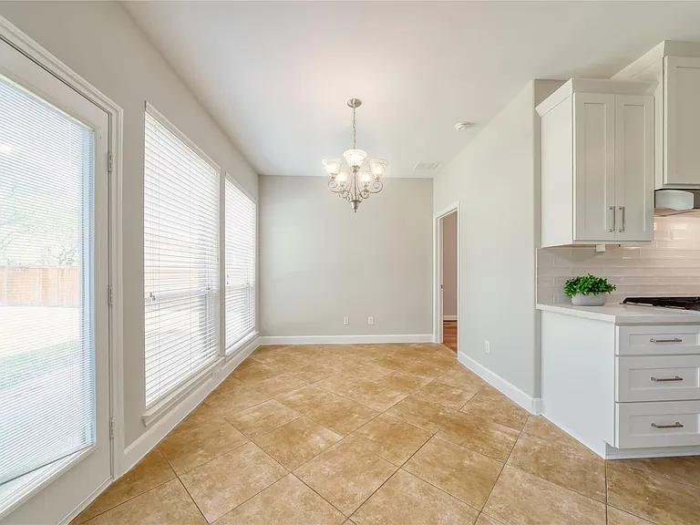 5619 Riverstone Crossing Dr — Photo 15