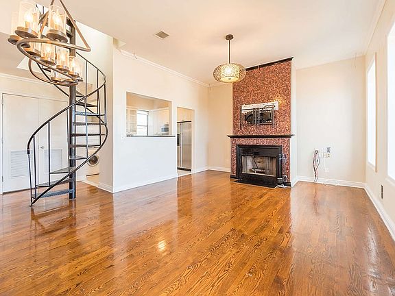 4th image of 100 W 119th St Unit Phd