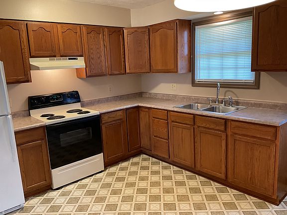 5th image of 292 Summit St