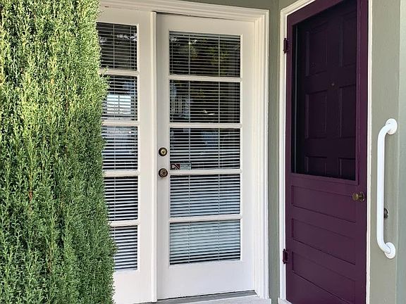 5th image of 107 Elm St