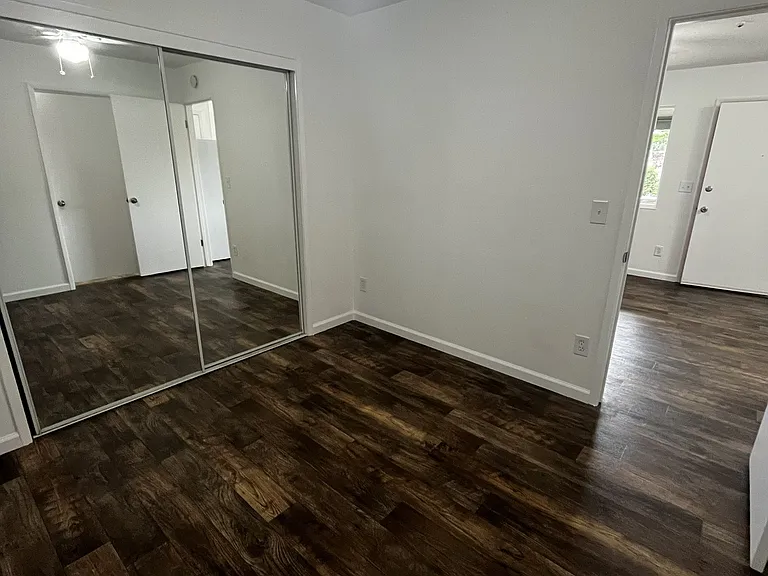 307 S E St #12 — Photo 8