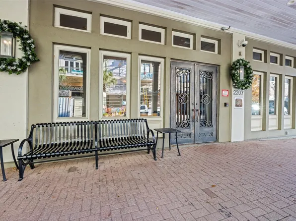 2207 Post Office St APT 315, Galveston, TX 77550