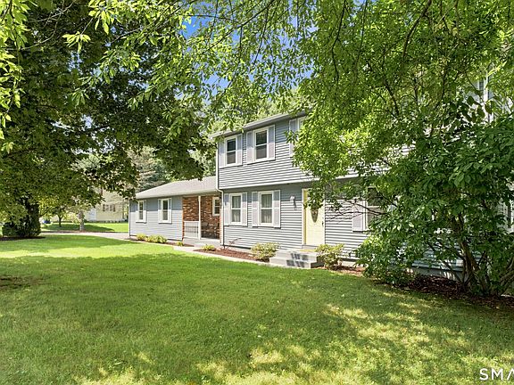 3rd image of 110 Orchard Hill Drive