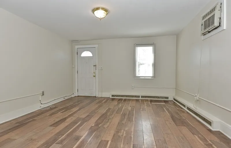 2 bed, $2,500 — Photo 2