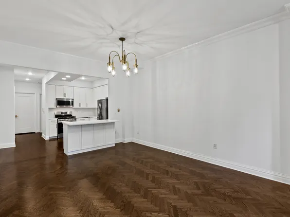 5 Mount Morris Park West image 5 of 12