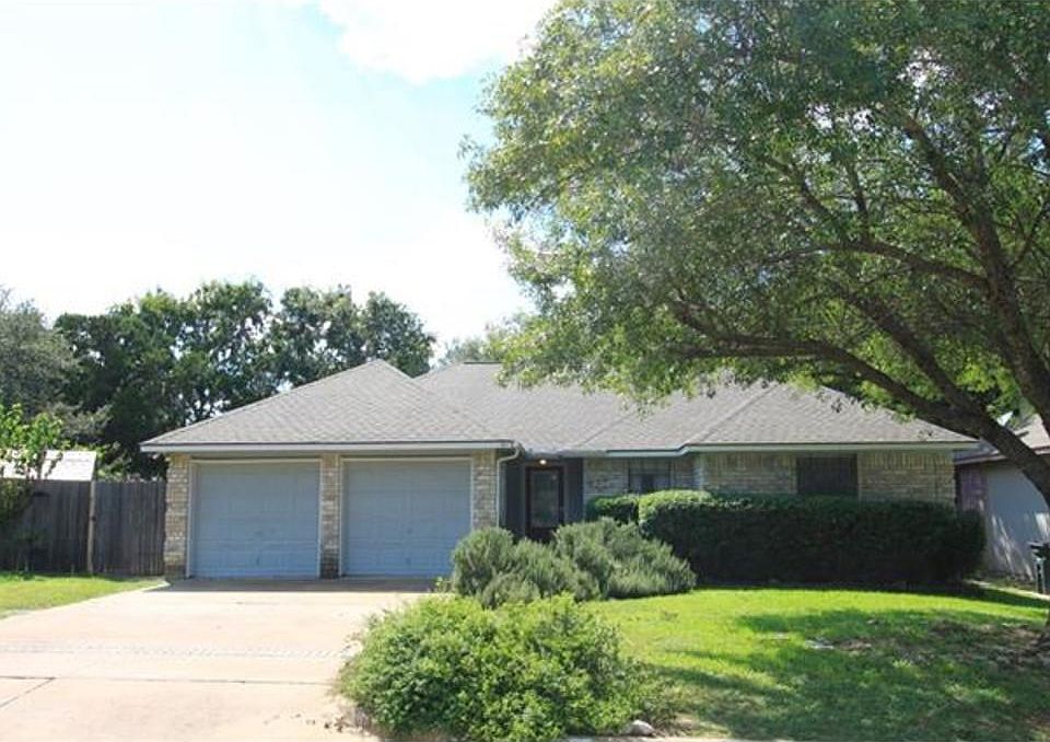 1st image of 1813 Parkwood Dr