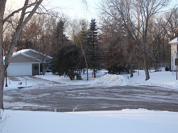 2nd image of 49 Darlene St