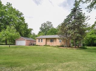 6N160 Wheaton Rd, Roselle, IL 60172