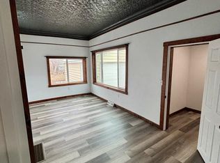360 Amoretti St, Lander, WY 82520