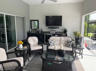 1046 Ivawood Way, The Villages, FL 32163