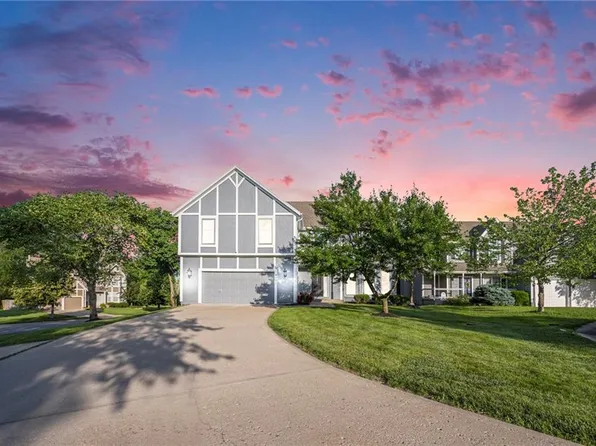 8901 W 128th St, Overland Park, KS 66213