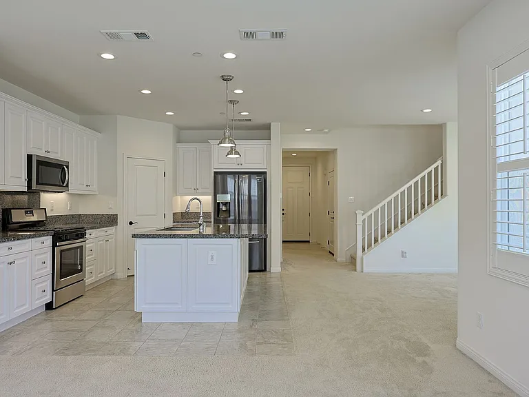 1098 Camino Levante — Photo 11