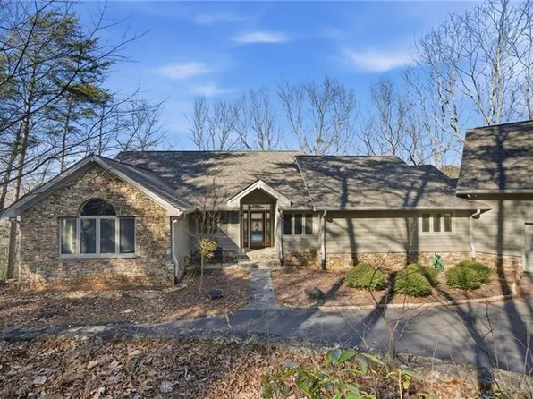 1343 McElroy Mountain Dr, Jasper, GA 30143