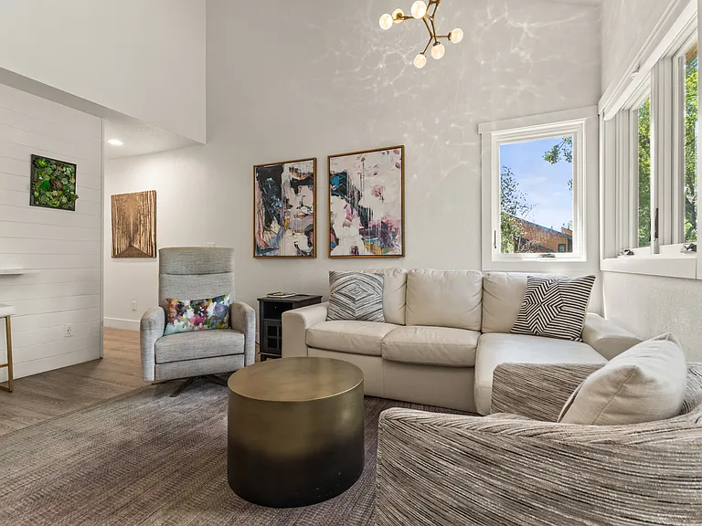 Living Room | Queen Sleeper Sofa