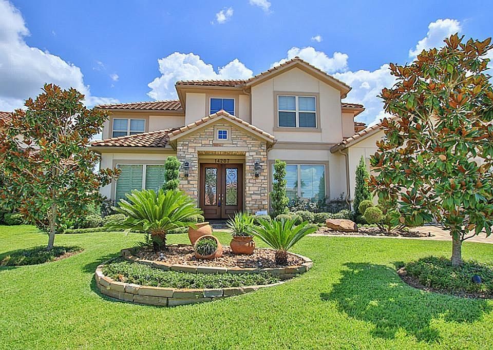 1st image of 14207 Bay Cliff Ct