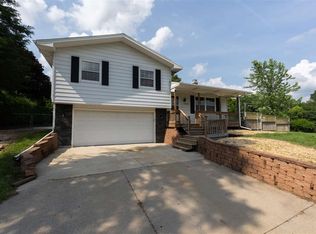 1709 W 4th St, Cedar Falls, IA 50613