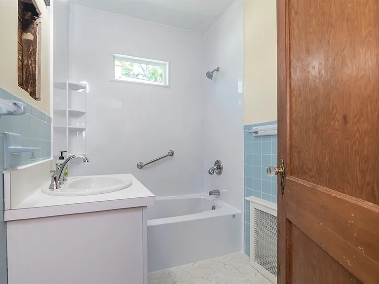 47 Pleasant St #1 — Photo 14