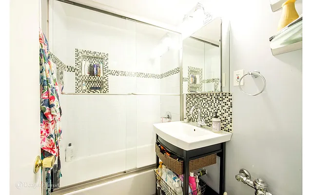 Sold by Douglas Elliman | media 16