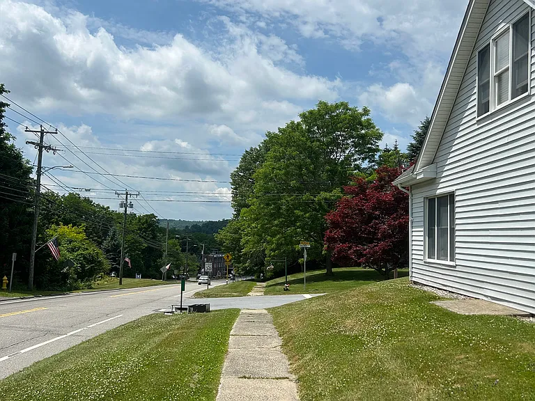 Bantam Rd — Photo 4
