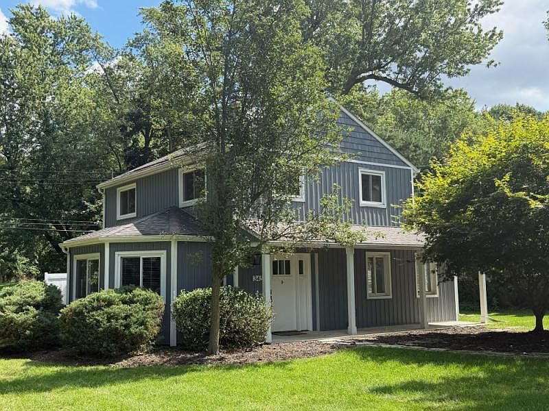 1st image of 3451 Oakleaf Dr
