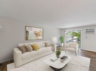 3540 Hennepin Ave S #218, Minneapolis, MN 55408