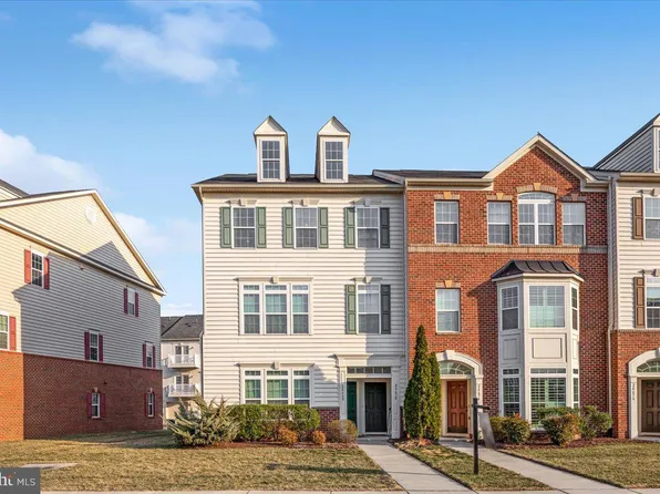 24670 Hutchinson Farm Dr, Sterling, VA 20166