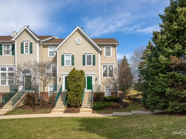 2416 Courtyard Cir Unit 1, Aurora, IL 60506