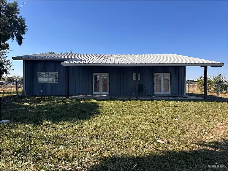 21799 Parker Rd — Photo 10
