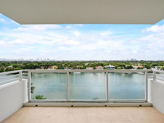 5th image of 5600 Collins Ave APT 9M