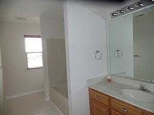 2nd floor hall bath