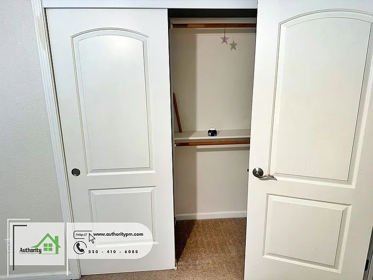 2709 Citrine Ave — Photo 15